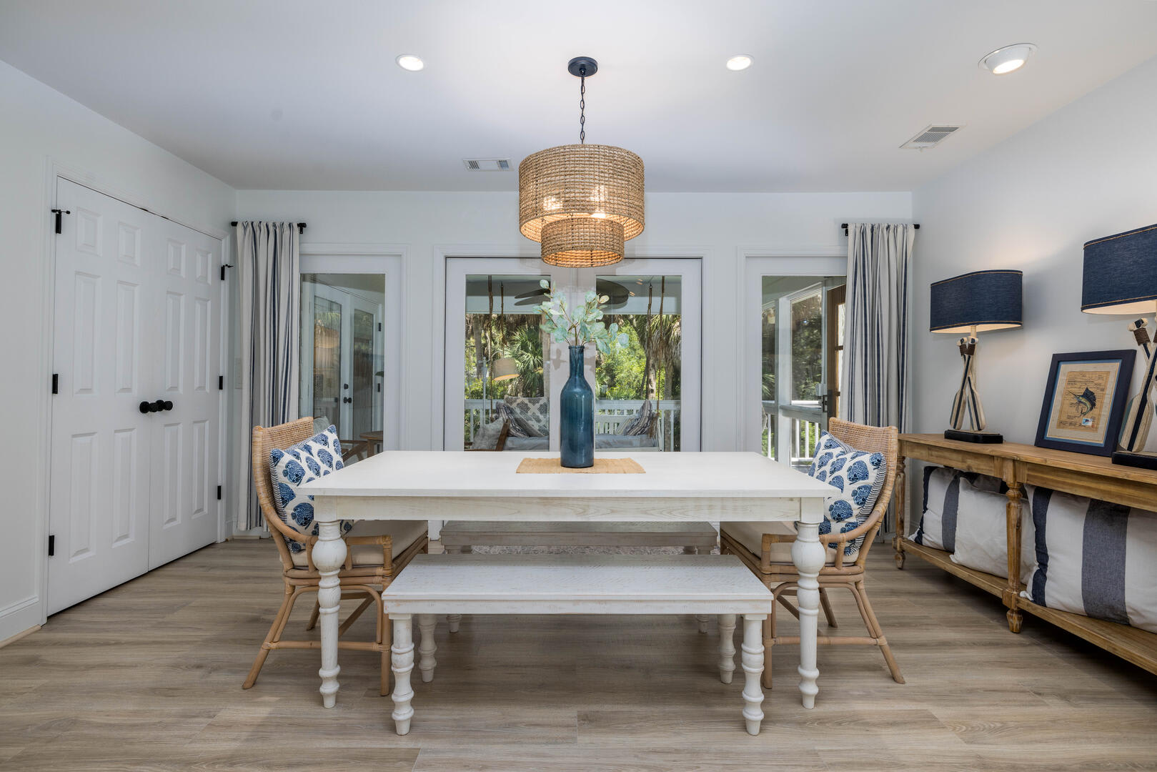 Open concept living room, dining room, and chef's kitchen.