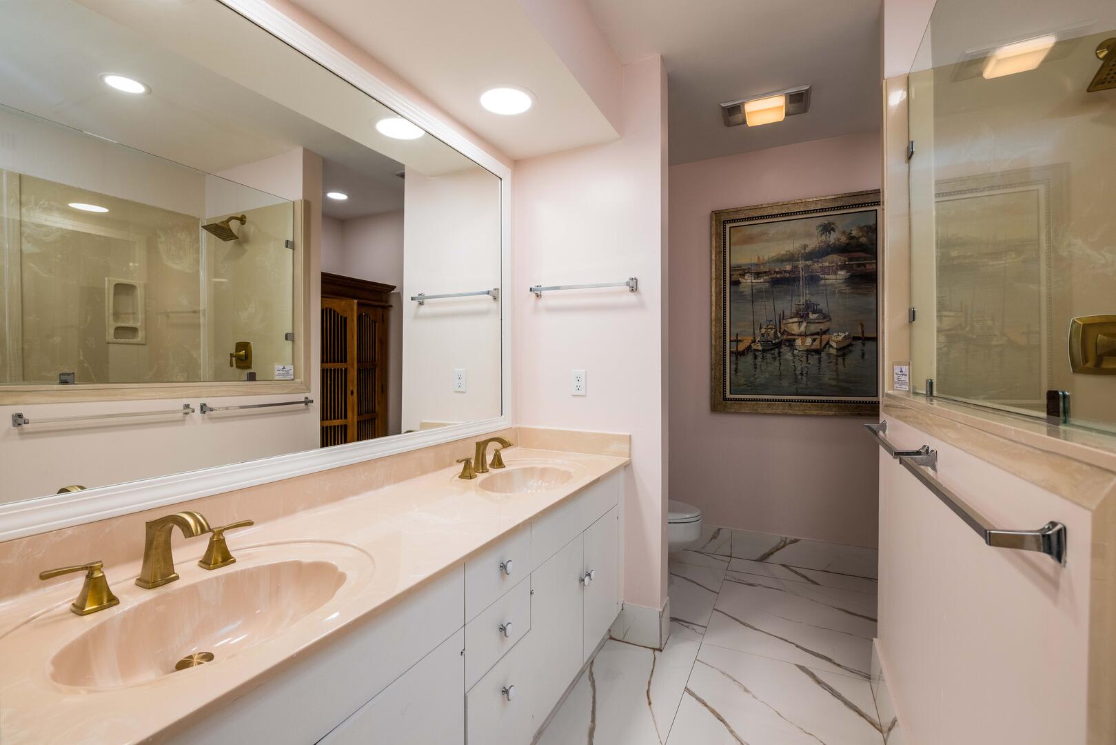 Primary bedroom with en suite bathroom