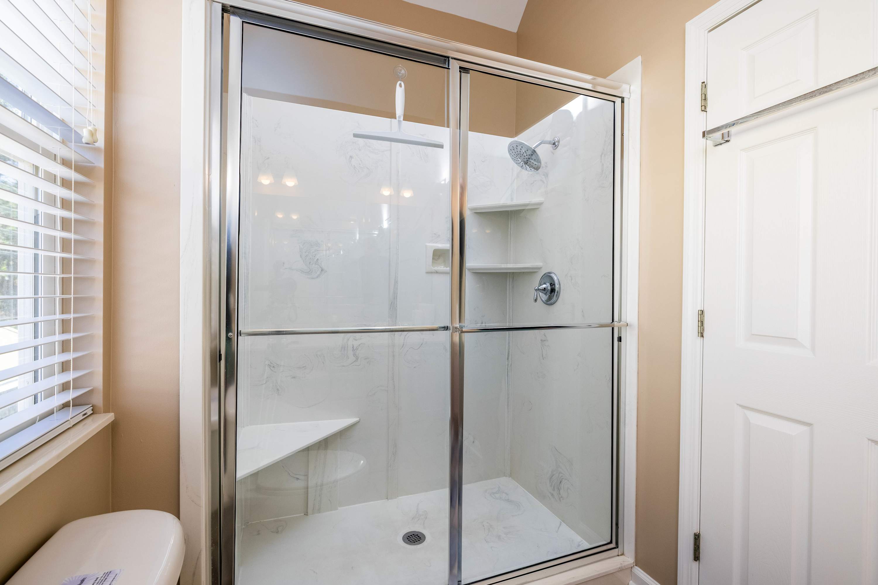 Primary En Suite Bathroom