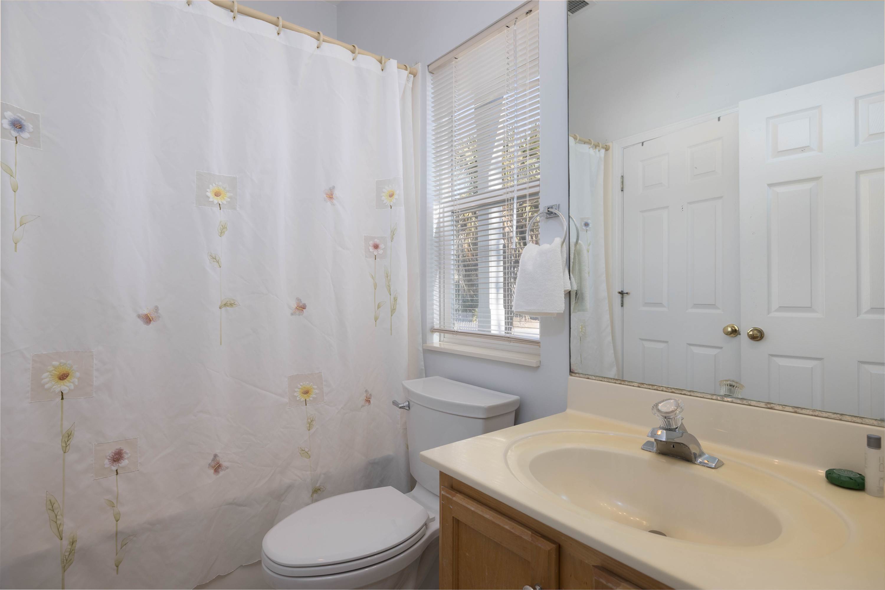 Guest En Suite Bathroom with Laundry Area