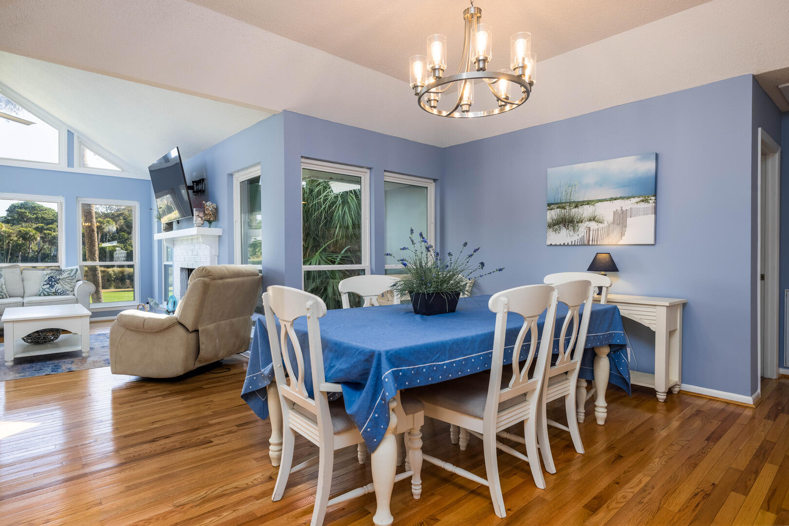 Dining room with bar
