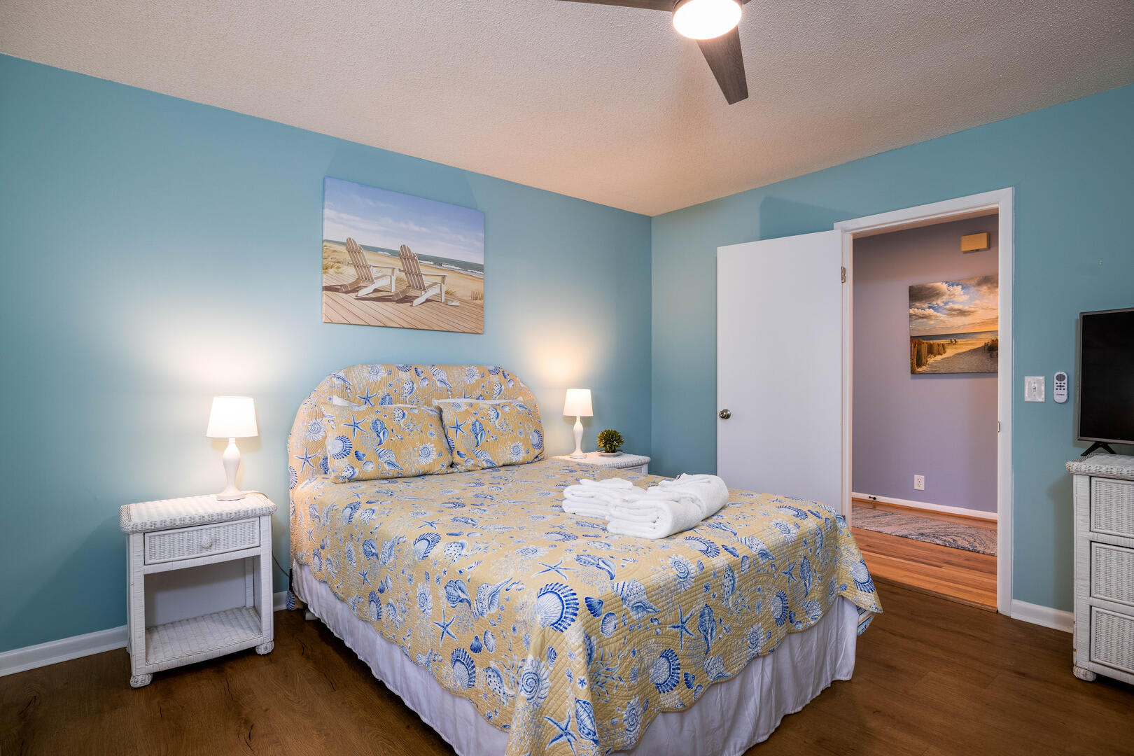 Guest bedroom with Jack and Jill bathroom