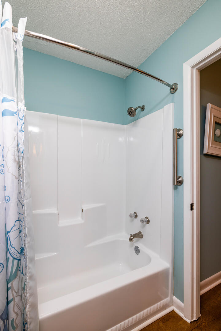 Guest bedroom with Jack and Jill bathroom