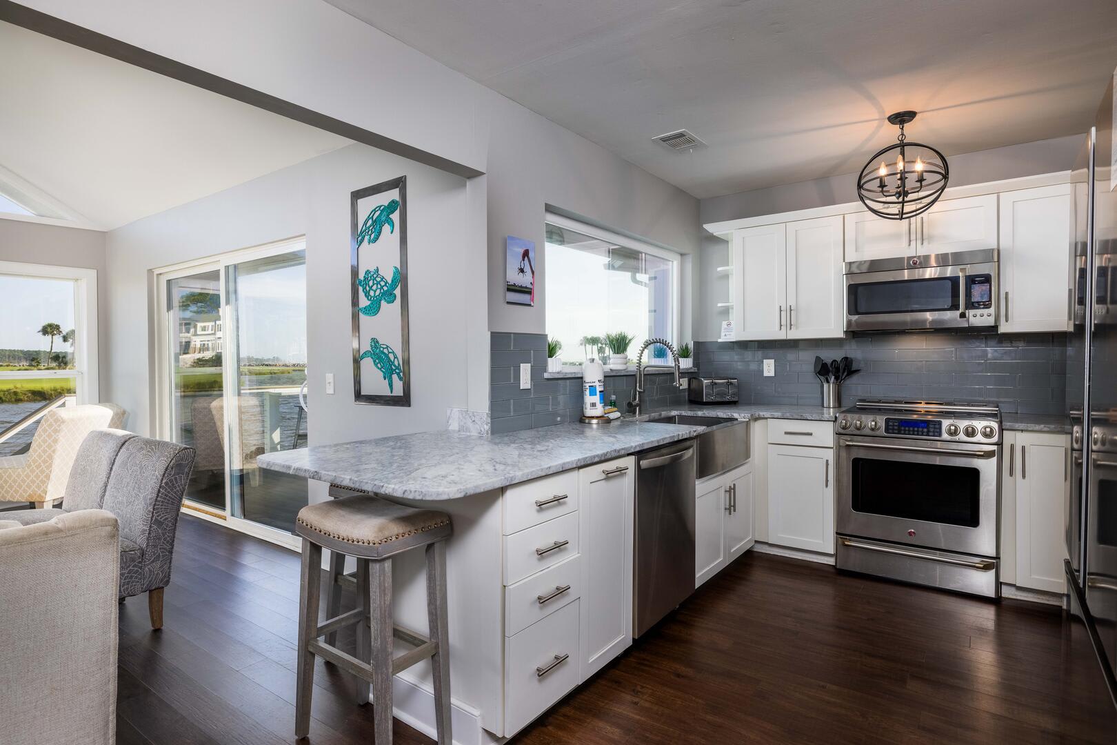 Well-equipped modern kitchen
