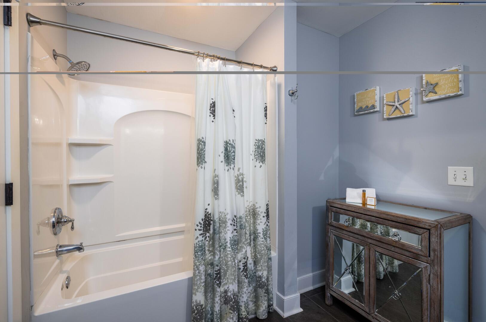 Guest bedroom with en suite bathroom
