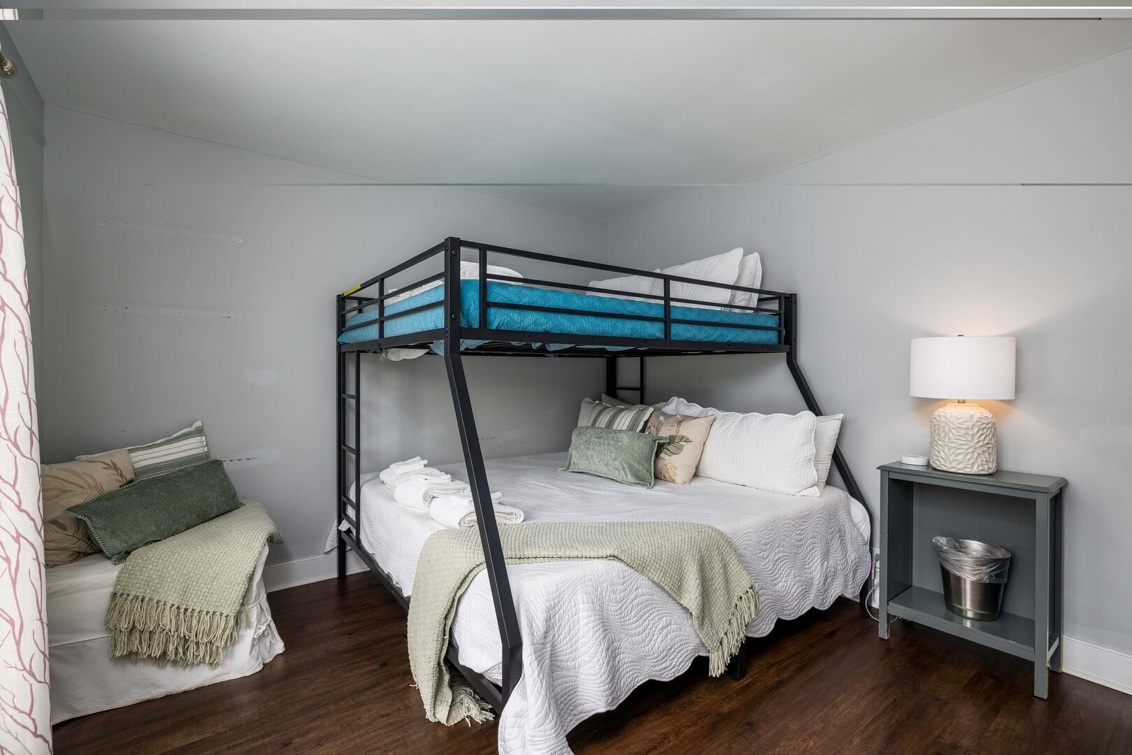 Bunk bedroom