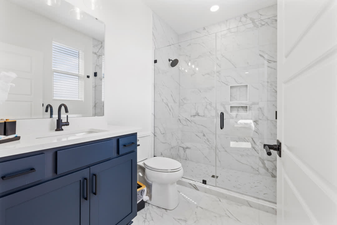 10 Gorgeous Full Bathrooms Plus 2 Half Bathrooms