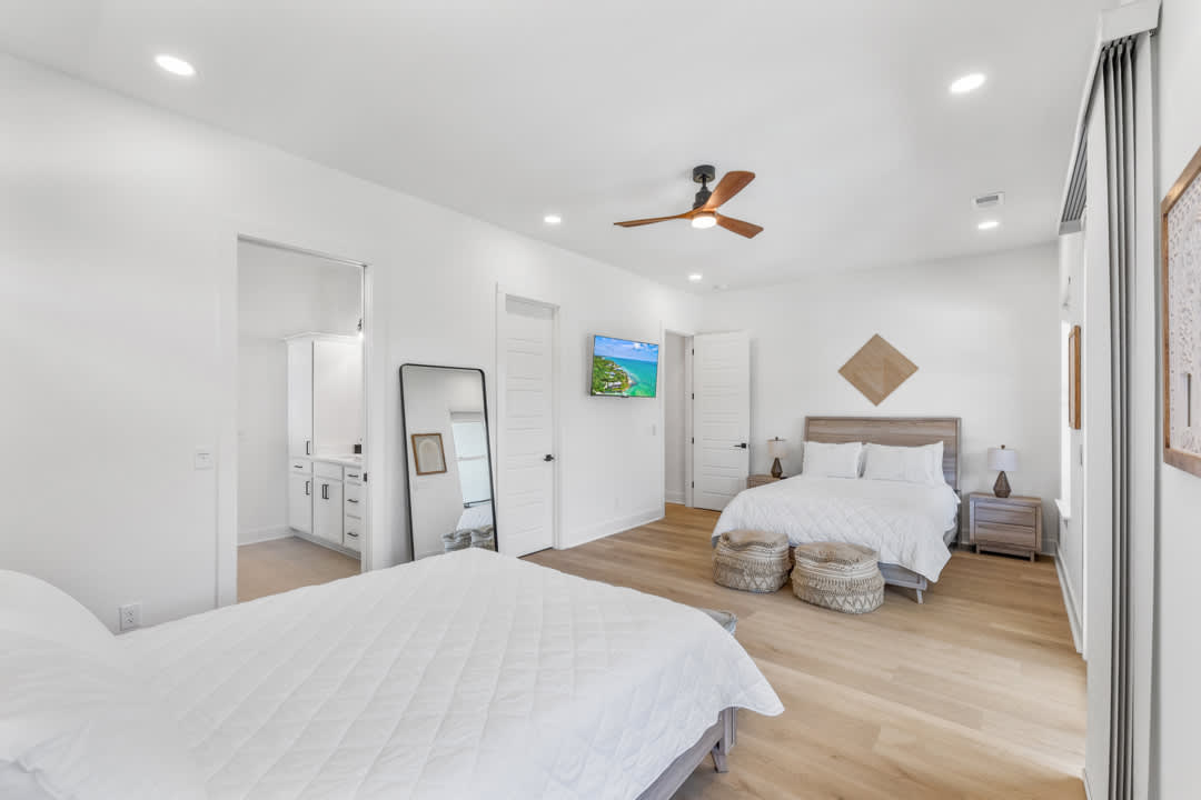 10 Bedrooms Sleeps 32