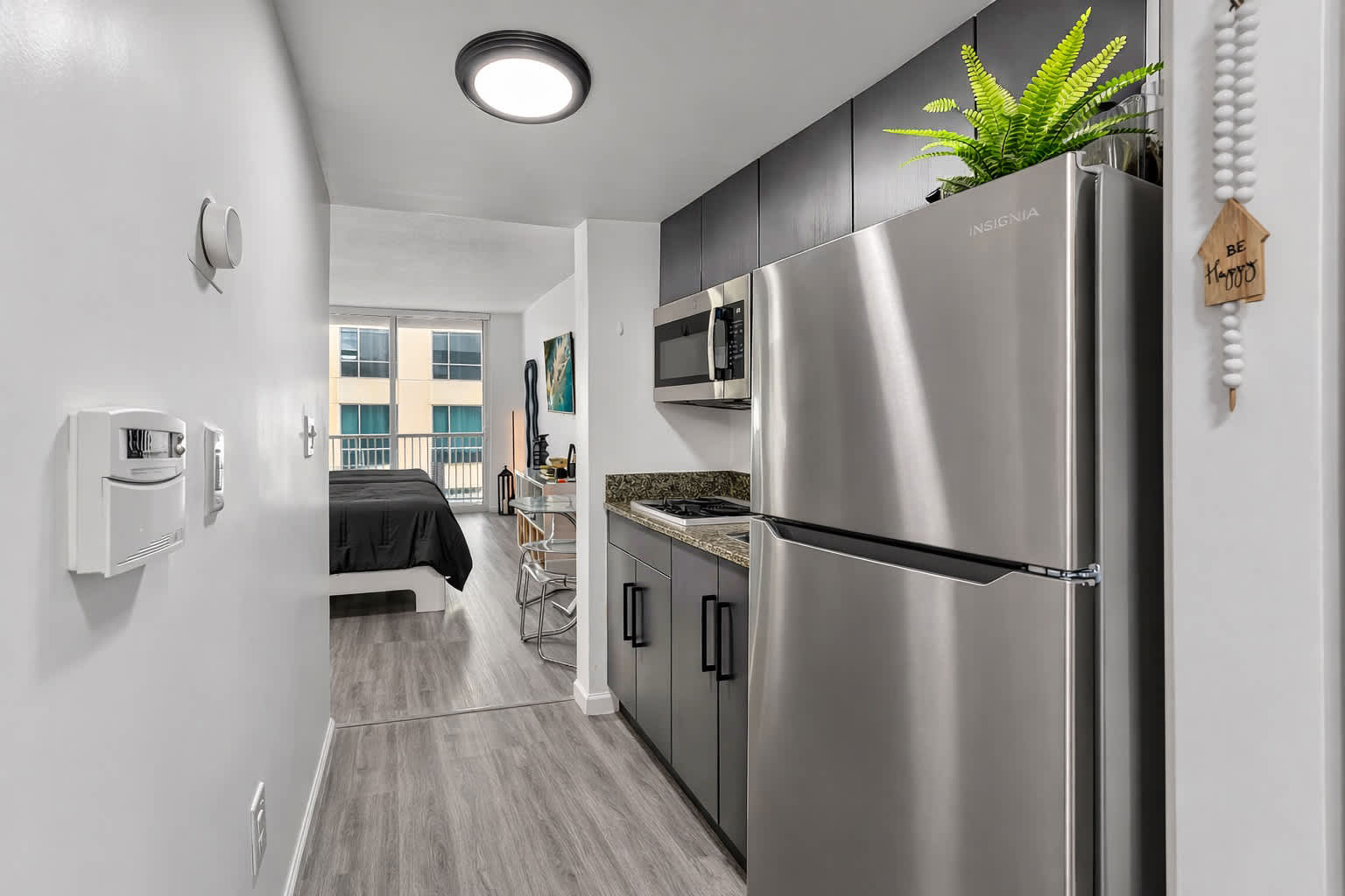 Stylish Brickell Studio w Pool, Gym & Great Views