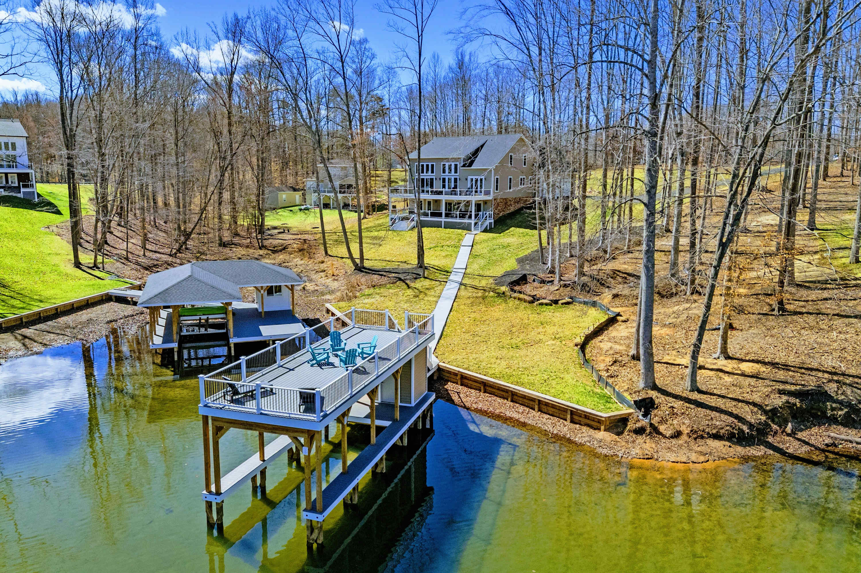 Lakefront Luxury, Dock, Deck, Hot Tub, Theater & Game Room