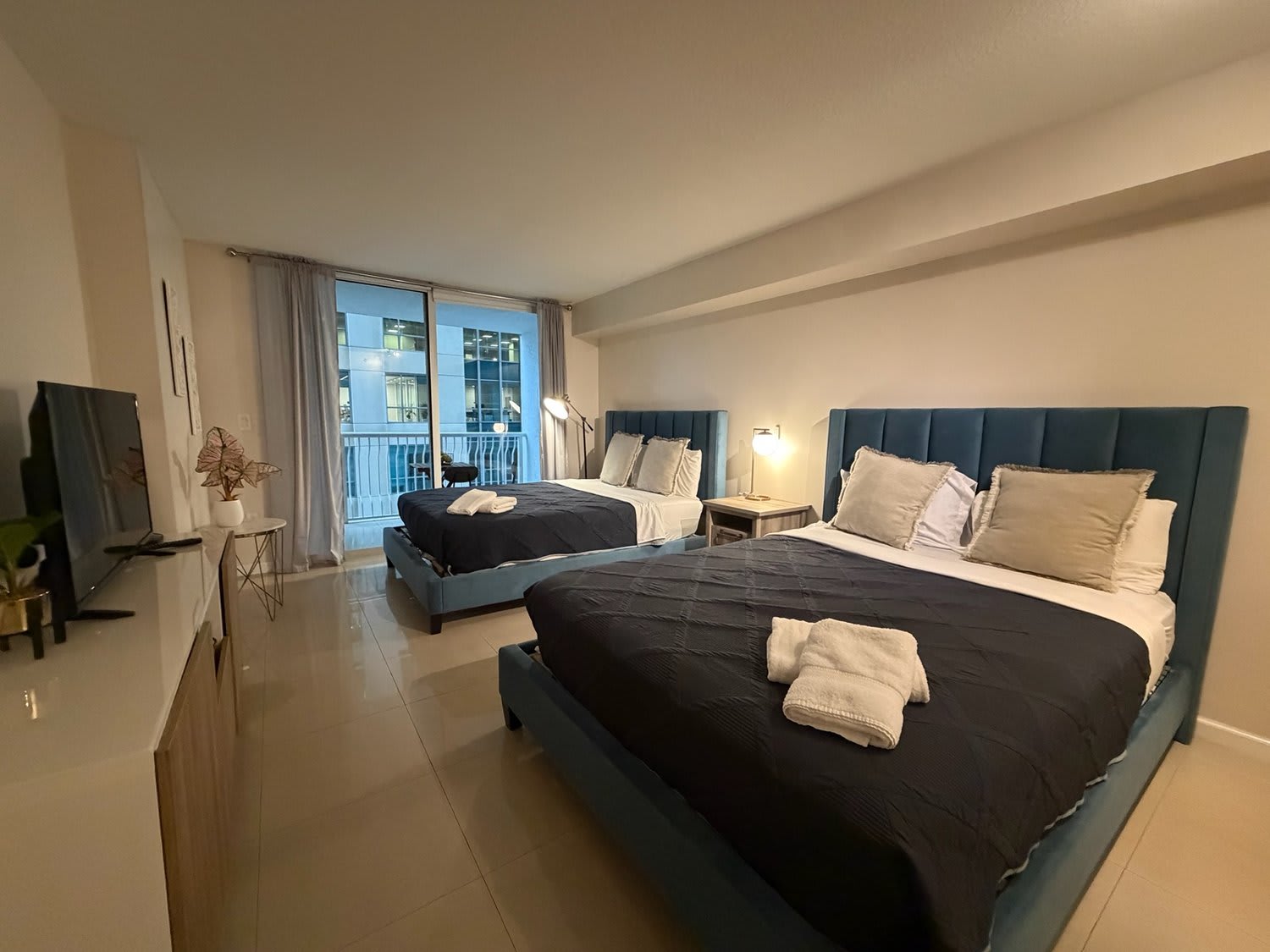 Prime Brickell Location - City View Studio & Parking
