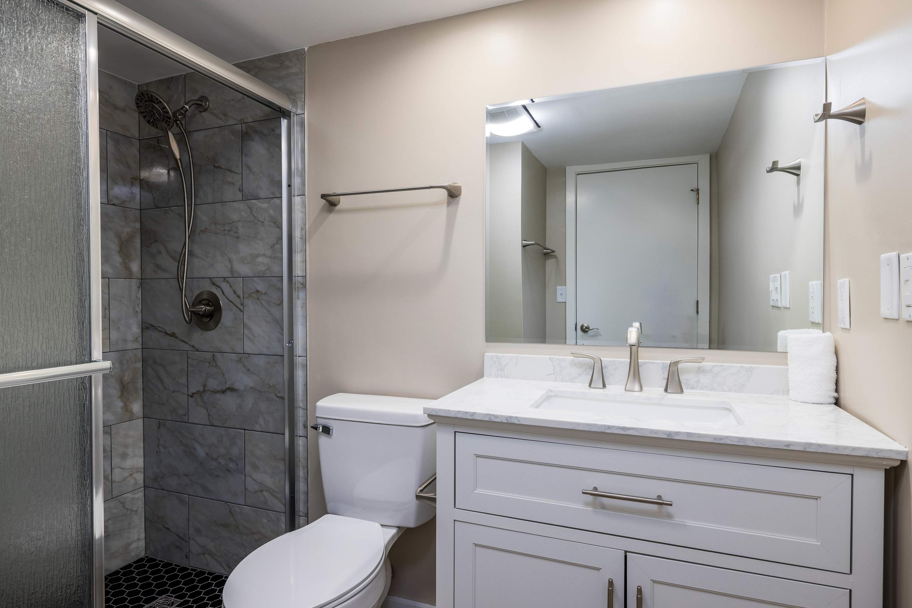 Ensuite Downstairs Primary 
