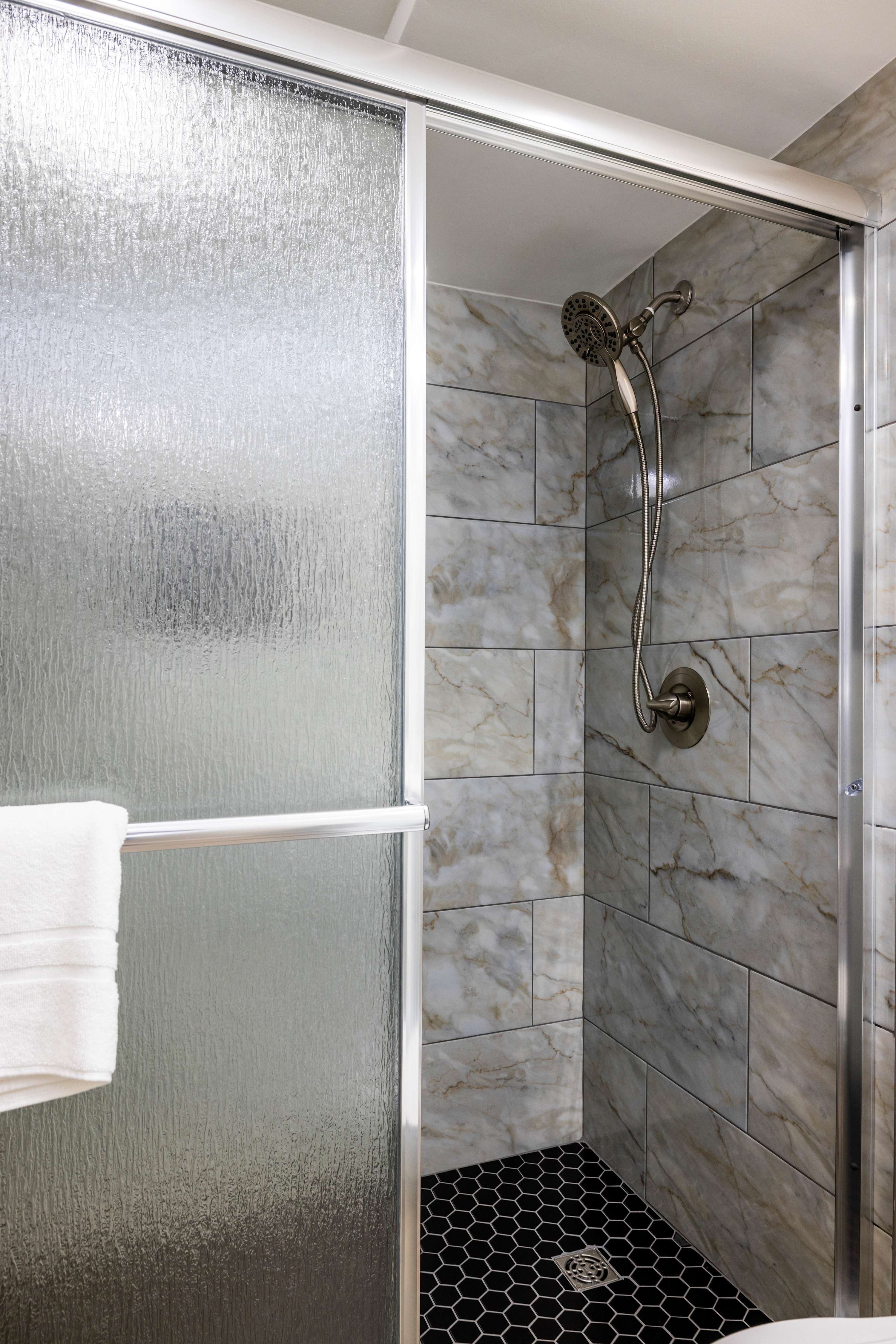 Ensuite Downstairs Primary 
