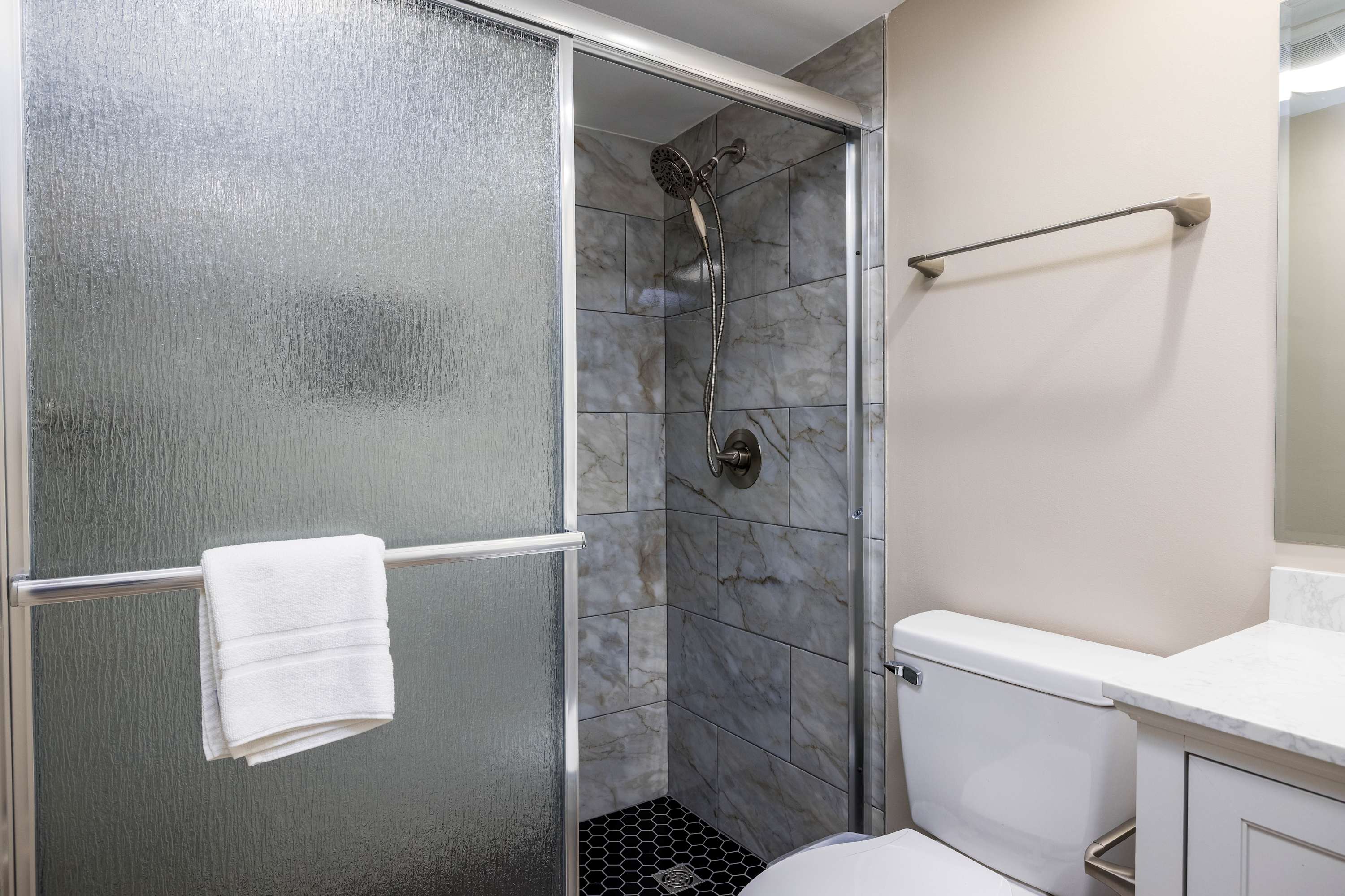 Ensuite Downstairs Primary 