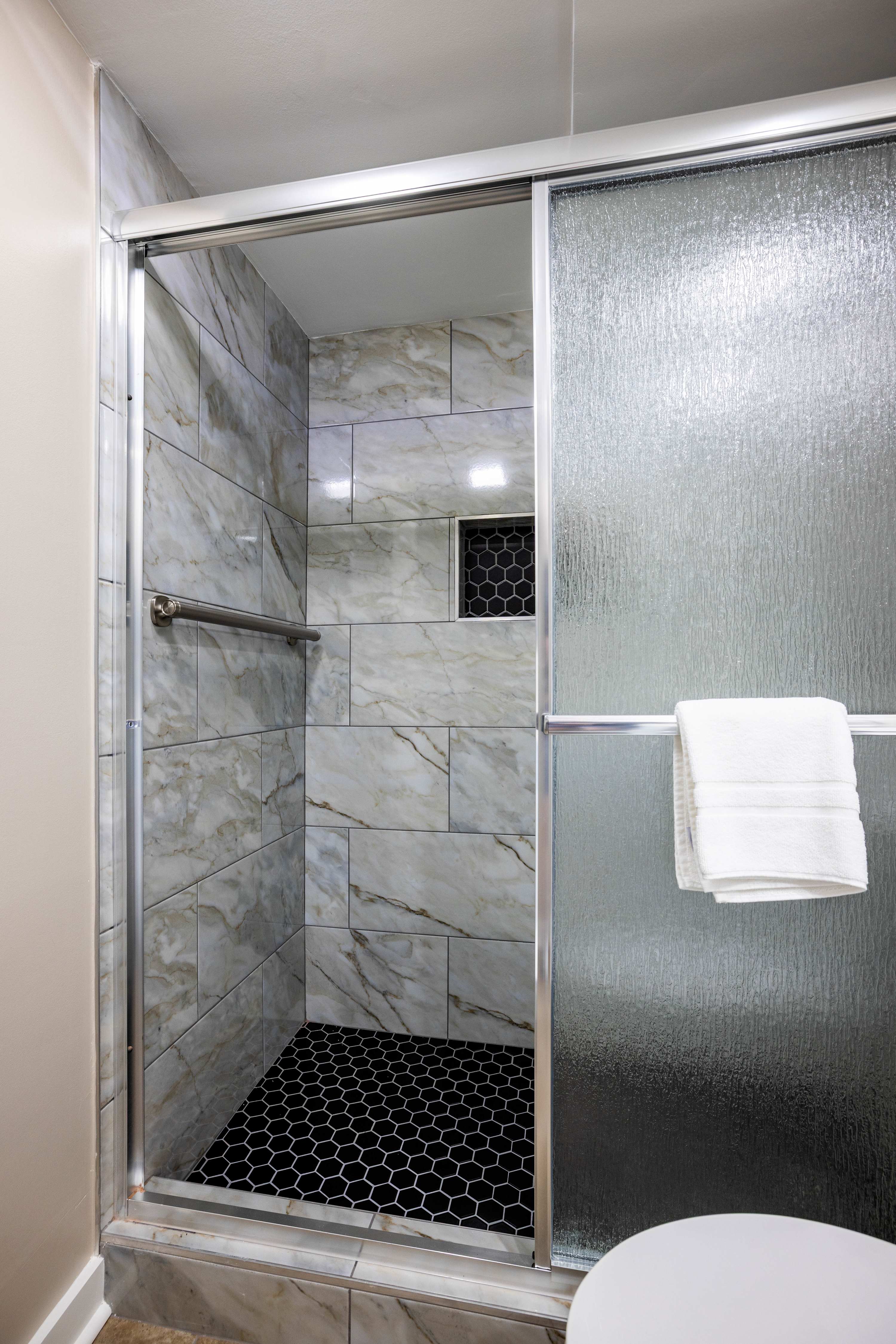 Ensuite Downstairs Primary 