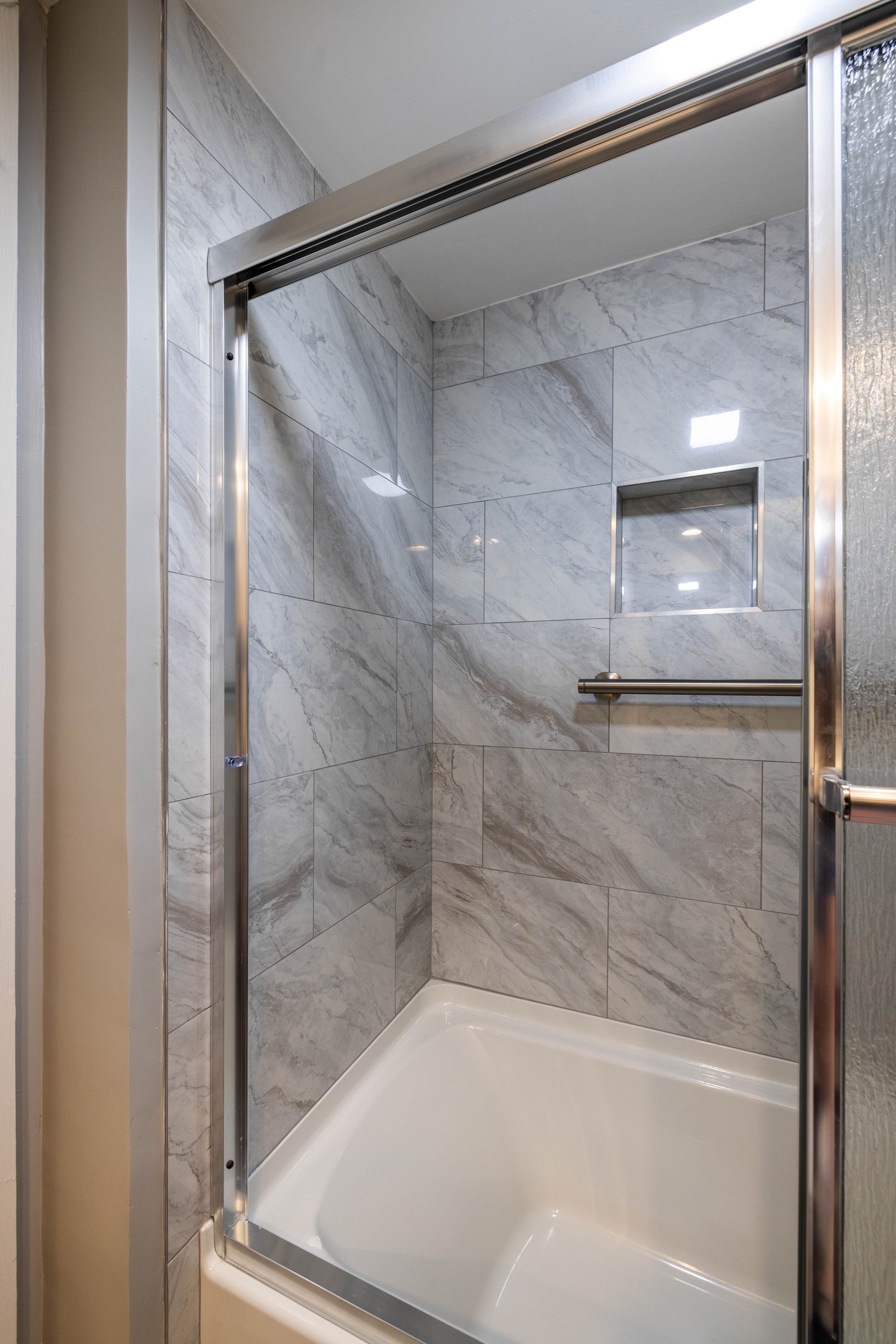 Hall Bathroom Upstairs with Shower/Tub Combo 