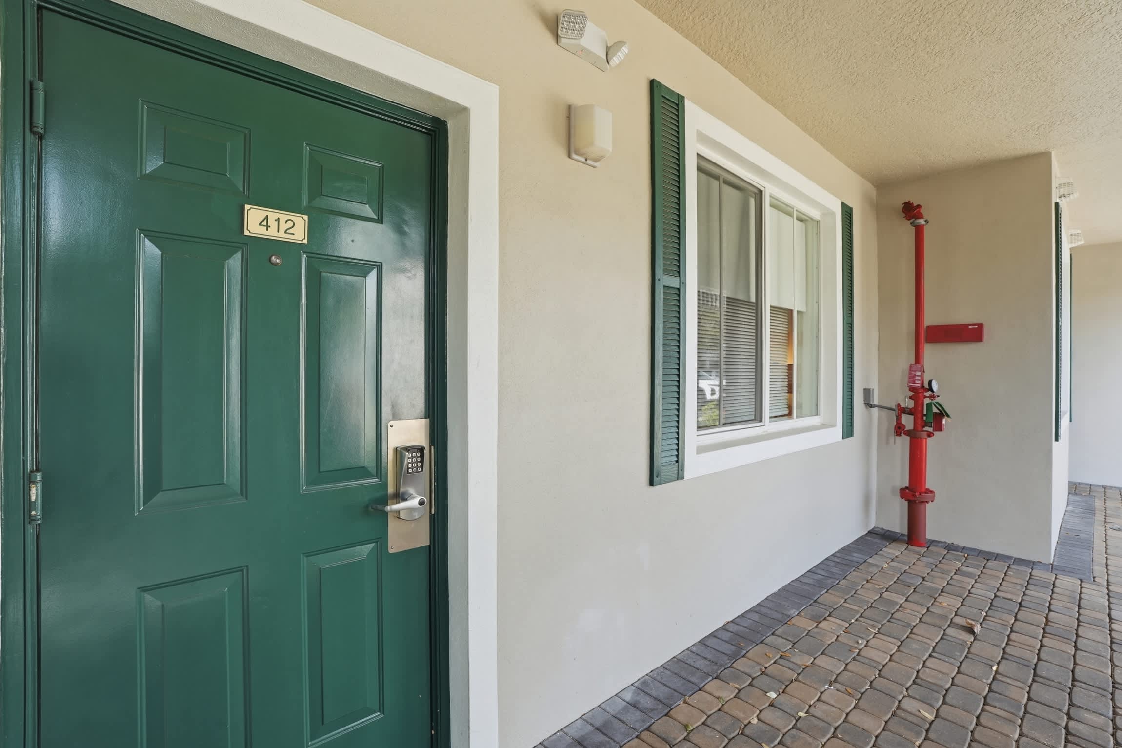412 Lake and Fountain Views First Floor | Photo 9