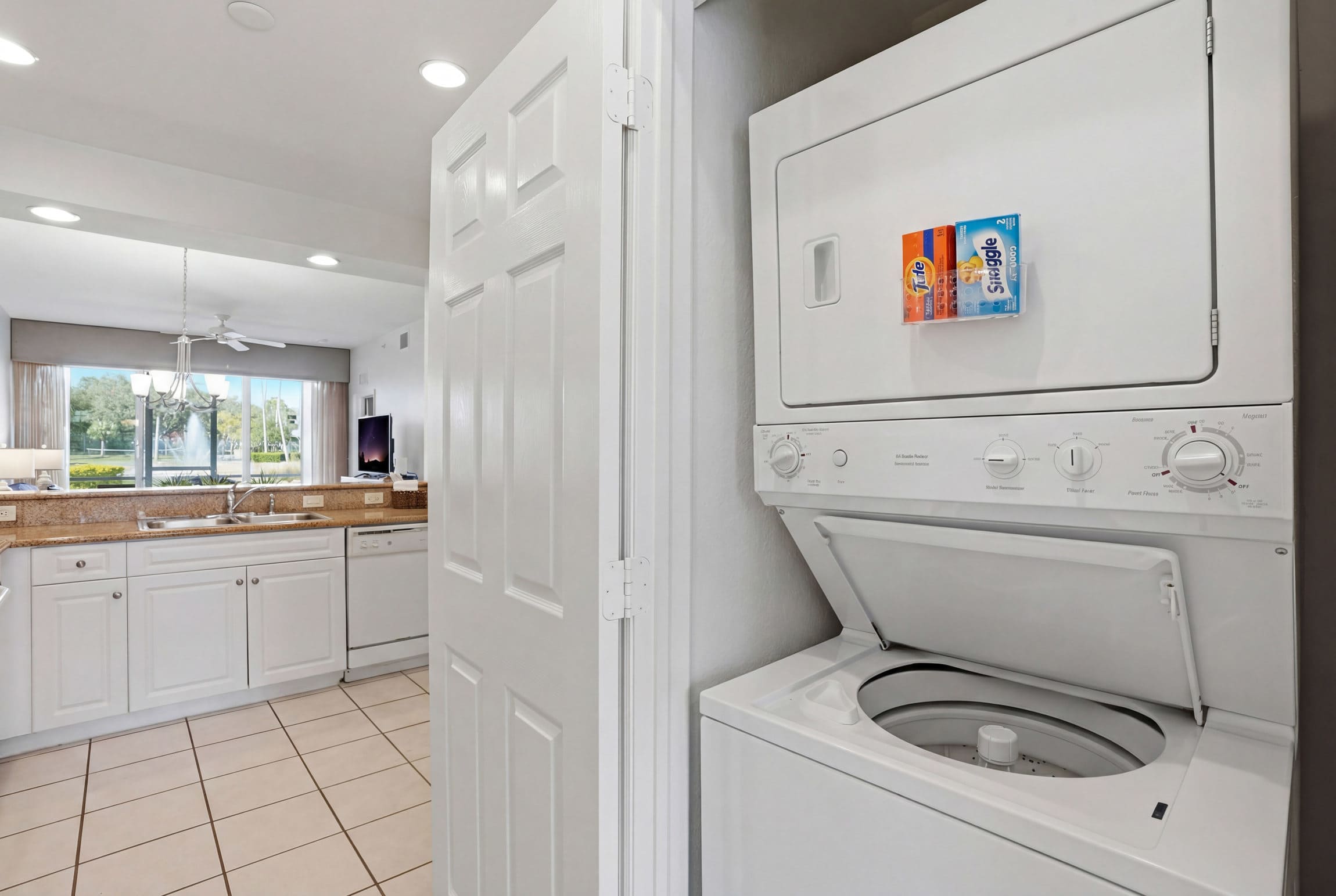 412 Lake and Fountain Views First Floor | Photo 13