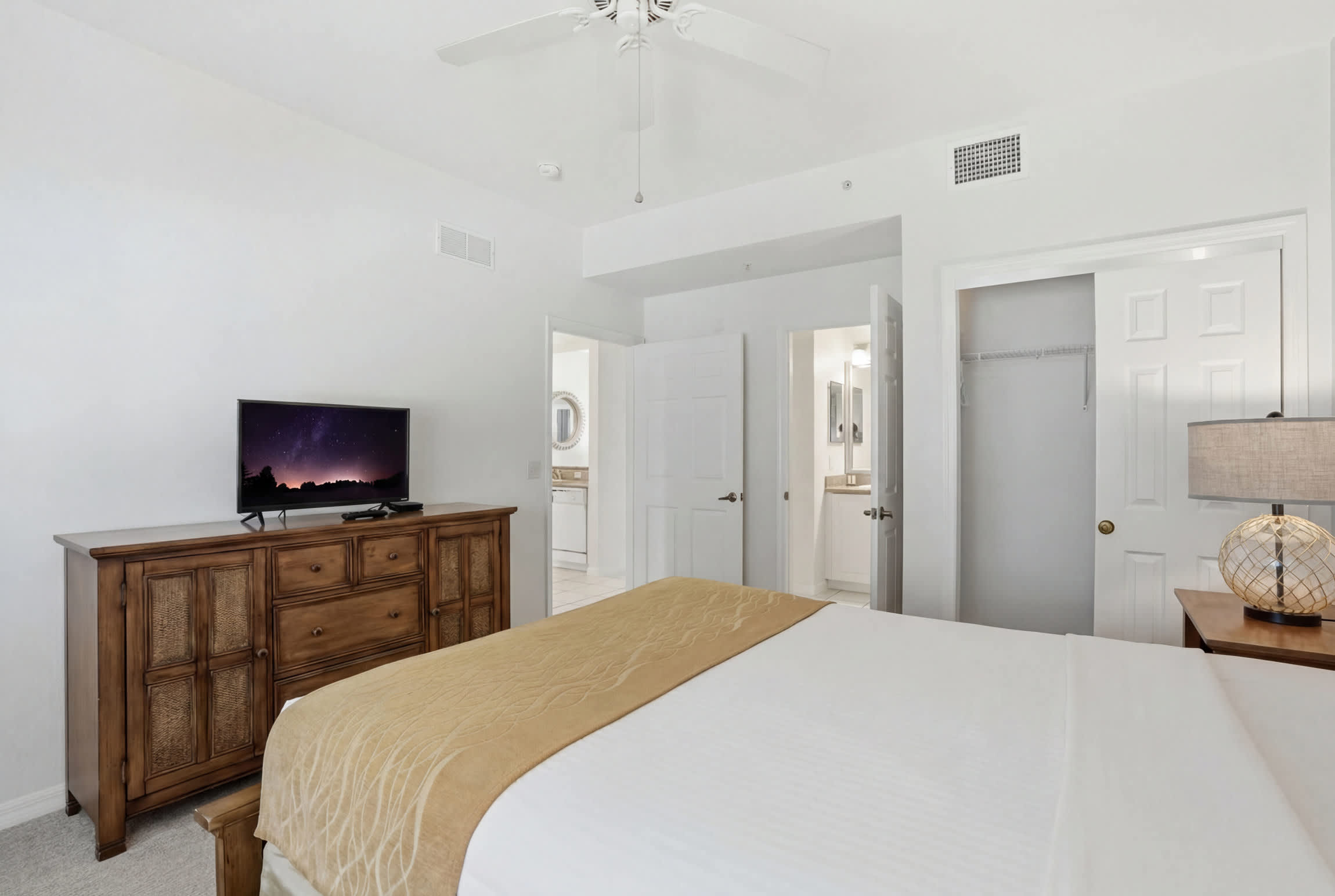 412 Lake and Fountain Views First Floor | Photo 25