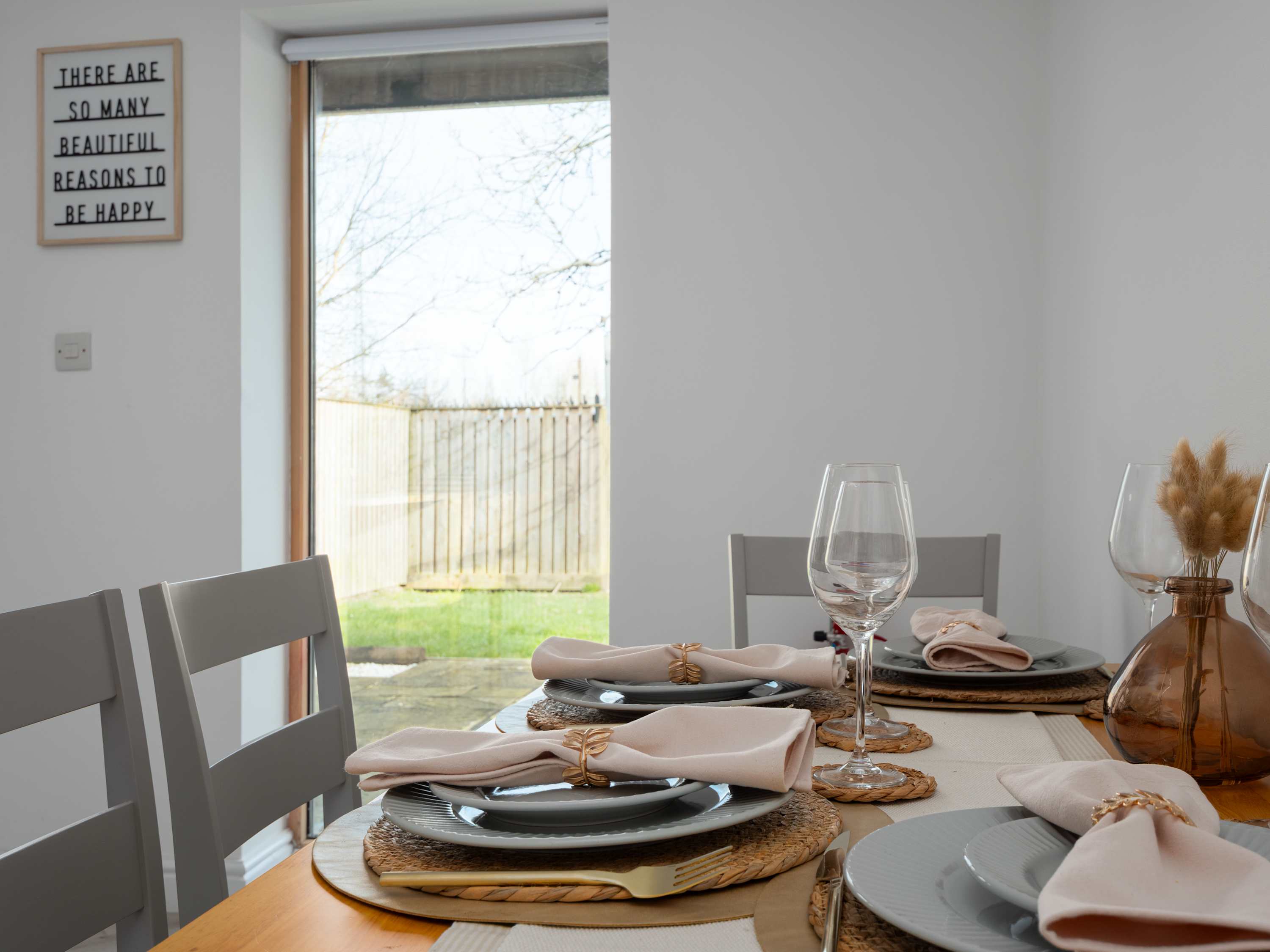 Newly Renovated 3 Bedroom Modern House in 41 Lochburn Gardens G20 0SL - Property image 12 - VivreStays