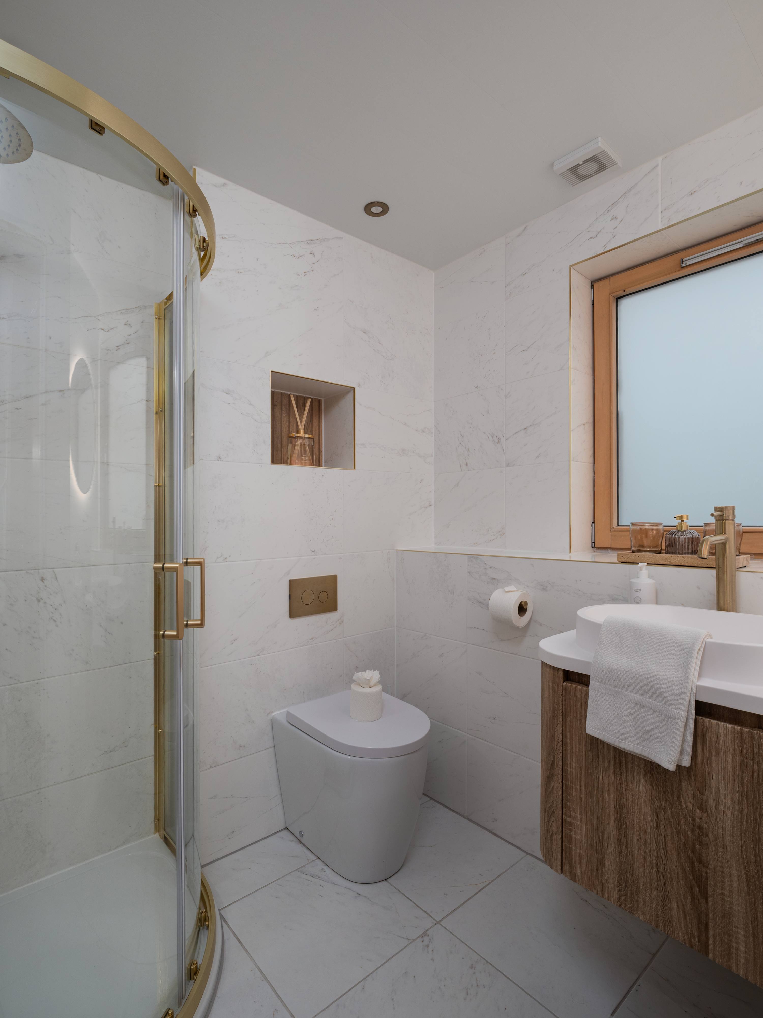 Newly Renovated 3 Bedroom Modern House in 41 Lochburn Gardens G20 0SL - Property image 26 - VivreStays