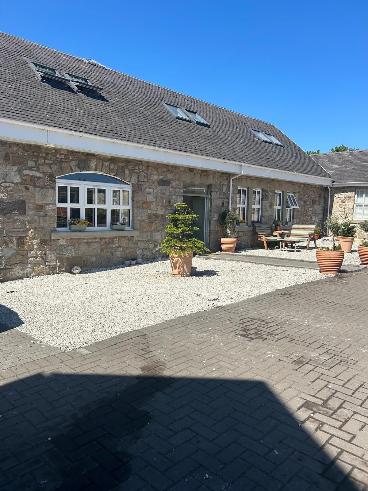 View Beautiful 4 Bed Sandstone Farmhouse in 1715 Balmore Road G23 5HF Beautiful 4 Bed Sandstone Farmhouse in 1715 Balmore Road G23 5HF - Property image 57 - VivreStays