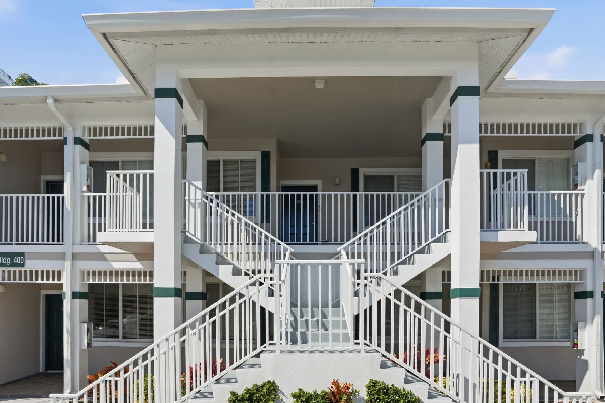 411 First Floor Sleeps 6 Landscape View | Photo 10