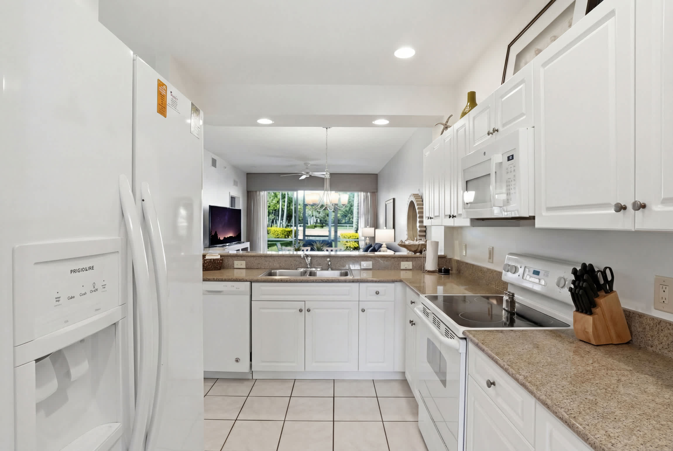 411 First Floor Sleeps 6 Landscape View | Photo 19