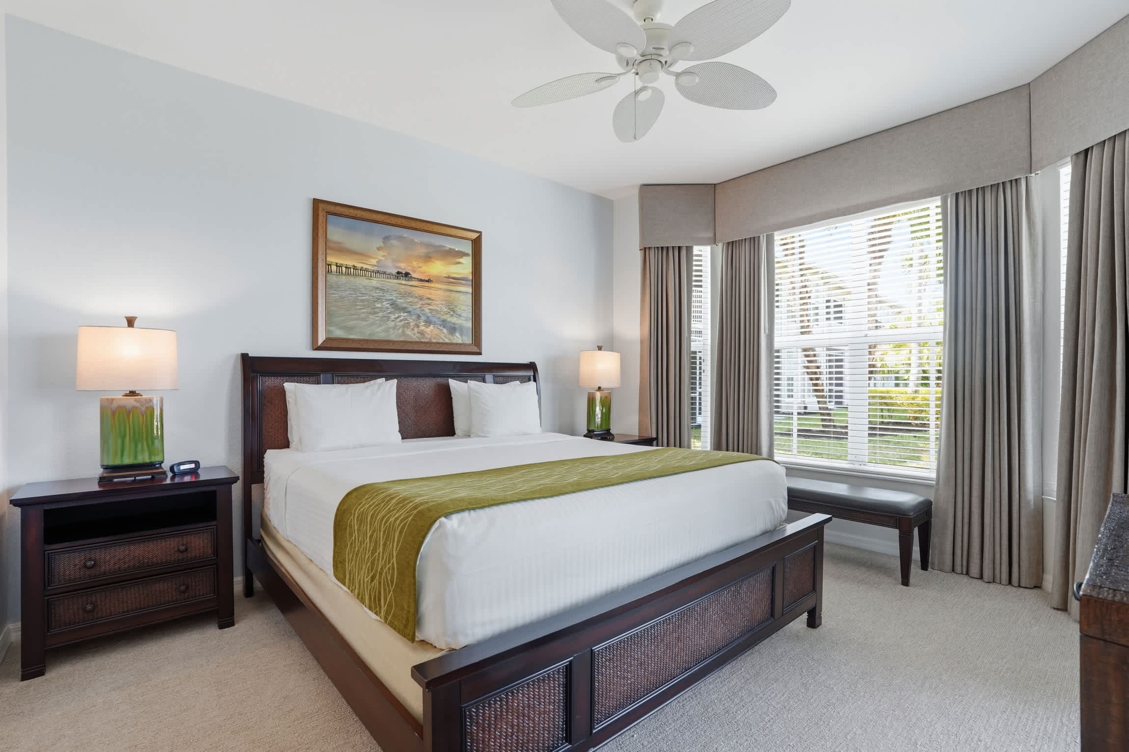 411 First Floor Sleeps 6 Landscape View | Photo 3