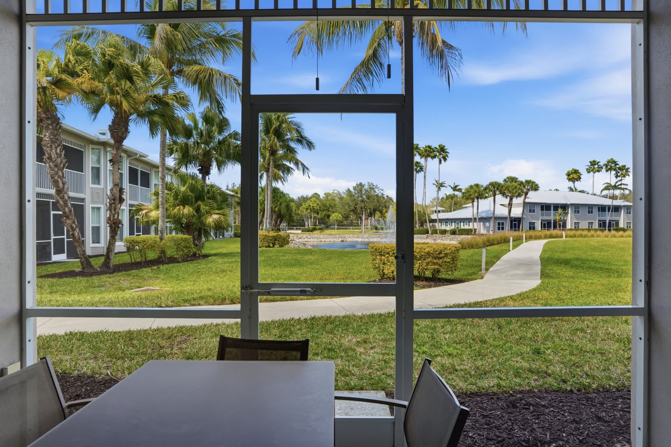 411 First Floor Sleeps 6 Landscape View | Photo 6