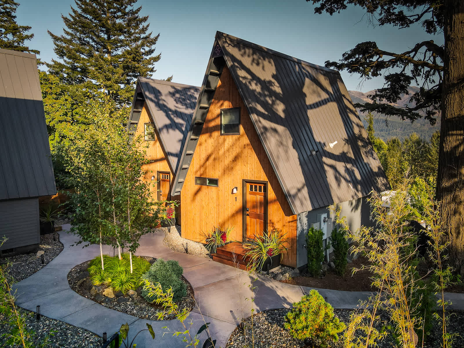 Cabin with Soaking Tub The Return to Evergreen — Stevenson, WA — vacation rental