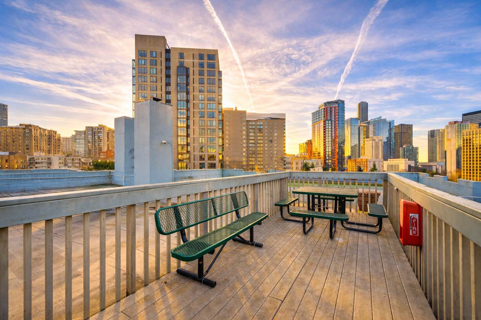 Stylish Seattle Studio with Rooftop Decks 3