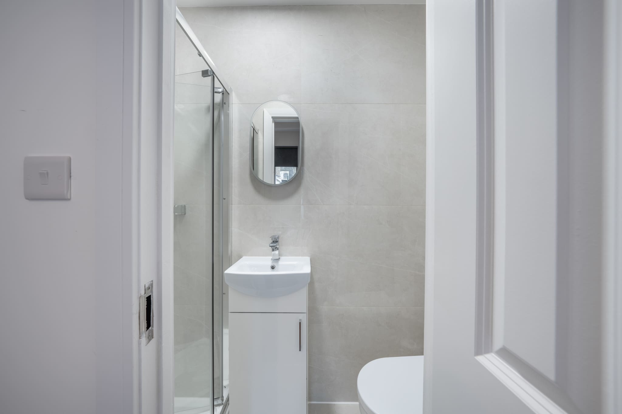 View Cozy Ground Floor Studio in Knightsbridge in Beaufort Gardens SW3 1QH Cozy Ground Floor Studio in Knightsbridge in Beaufort Gardens SW3 1QH - Property image 5 - VivreStays