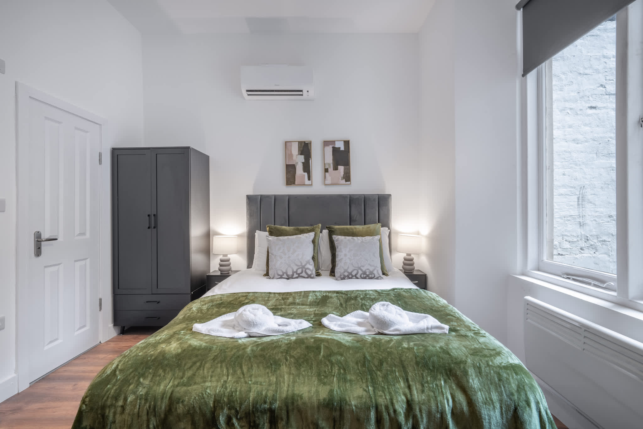 View Cozy Ground Floor Studio in Knightsbridge Cozy Ground Floor Studio in Knightsbridge serviced apartment - London - VivreStays