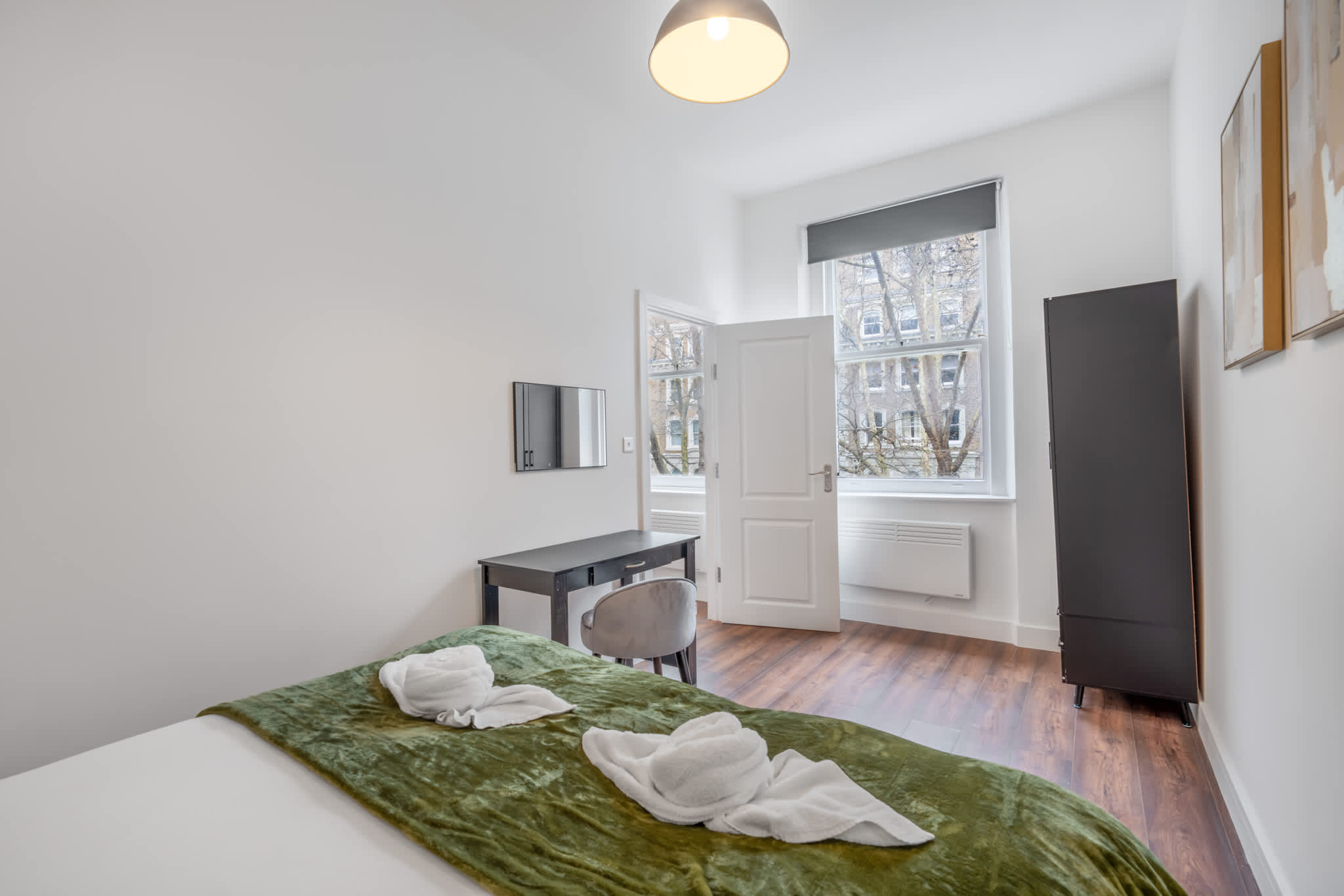 Bright One Bedroom Apartment in Knightsbridge in Beaufort Gardens SW3 1QH - Property image 7 - VivreStays