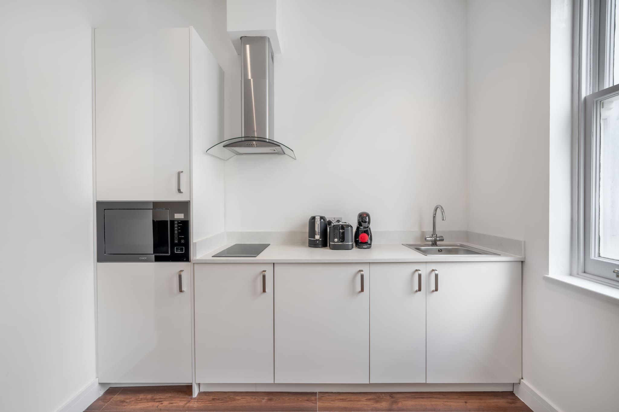 Bright One Bedroom Apartment in Knightsbridge in Beaufort Gardens SW3 1QH - Property image 9 - VivreStays
