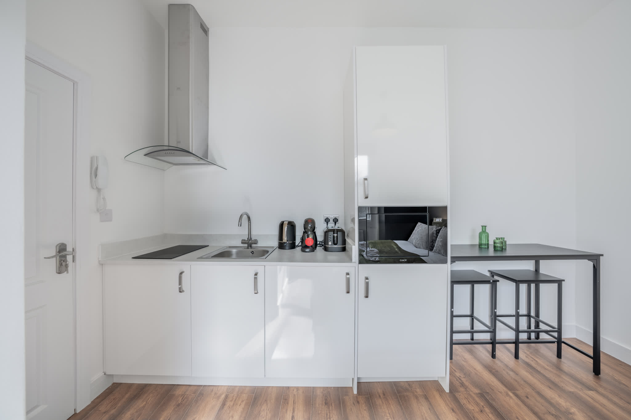 Bright Studio in Knightsbridge in Beaufort Gardens SW3 1QH - Property image 3 - VivreStays