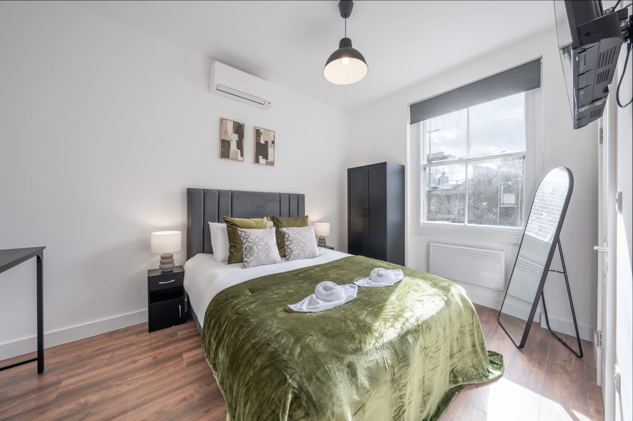 Bright Studio in Knightsbridge serviced apartment - London - VivreStays