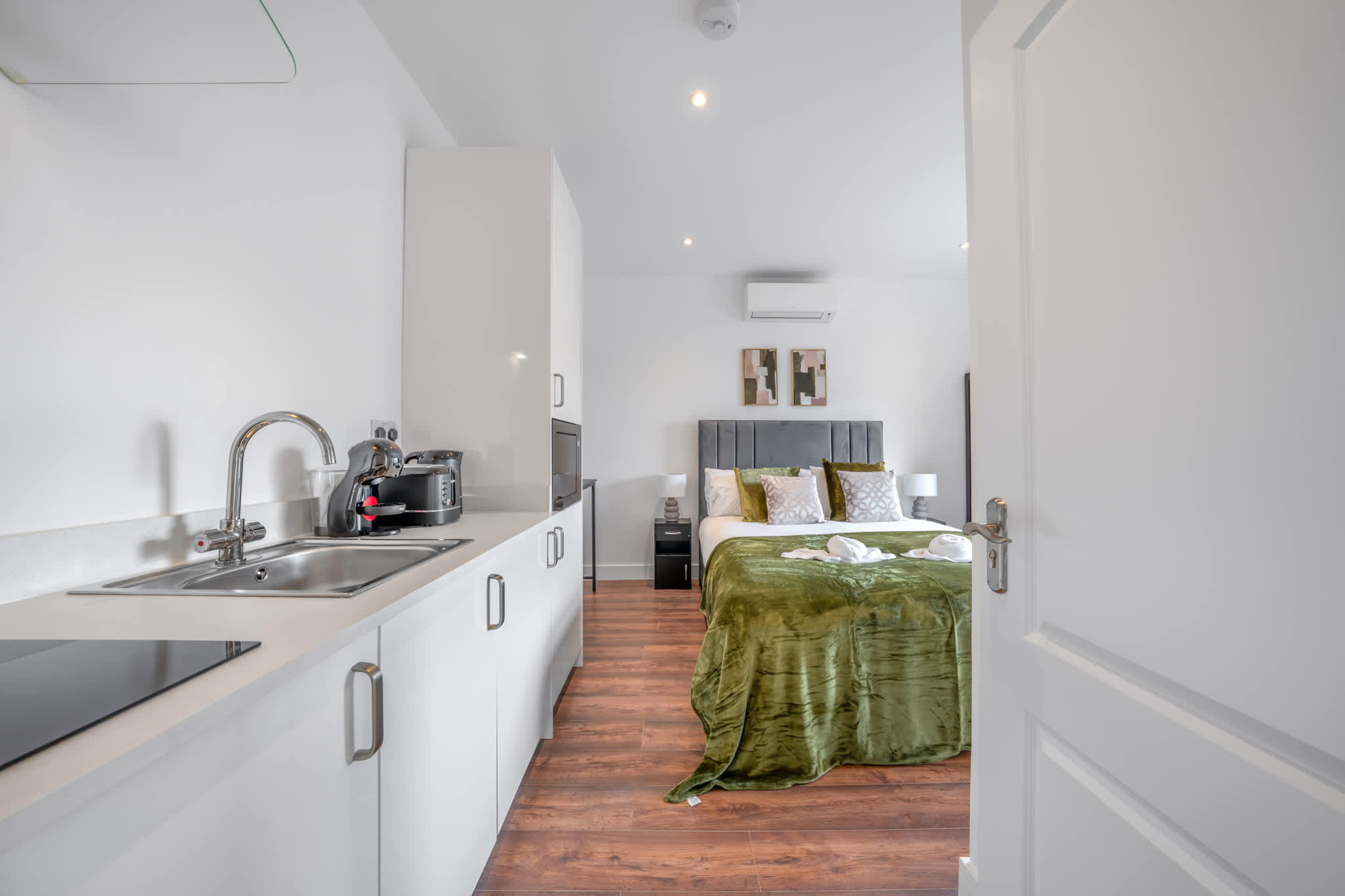 Charming Studio in Knightsbridge in Beaufort Gardens SW3 1QH - Property image 5 - VivreStays