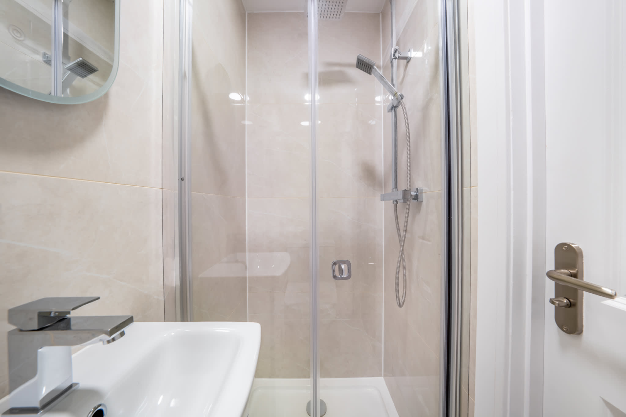 Charming Studio in Knightsbridge in Beaufort Gardens SW3 1QH - Property image 3 - VivreStays