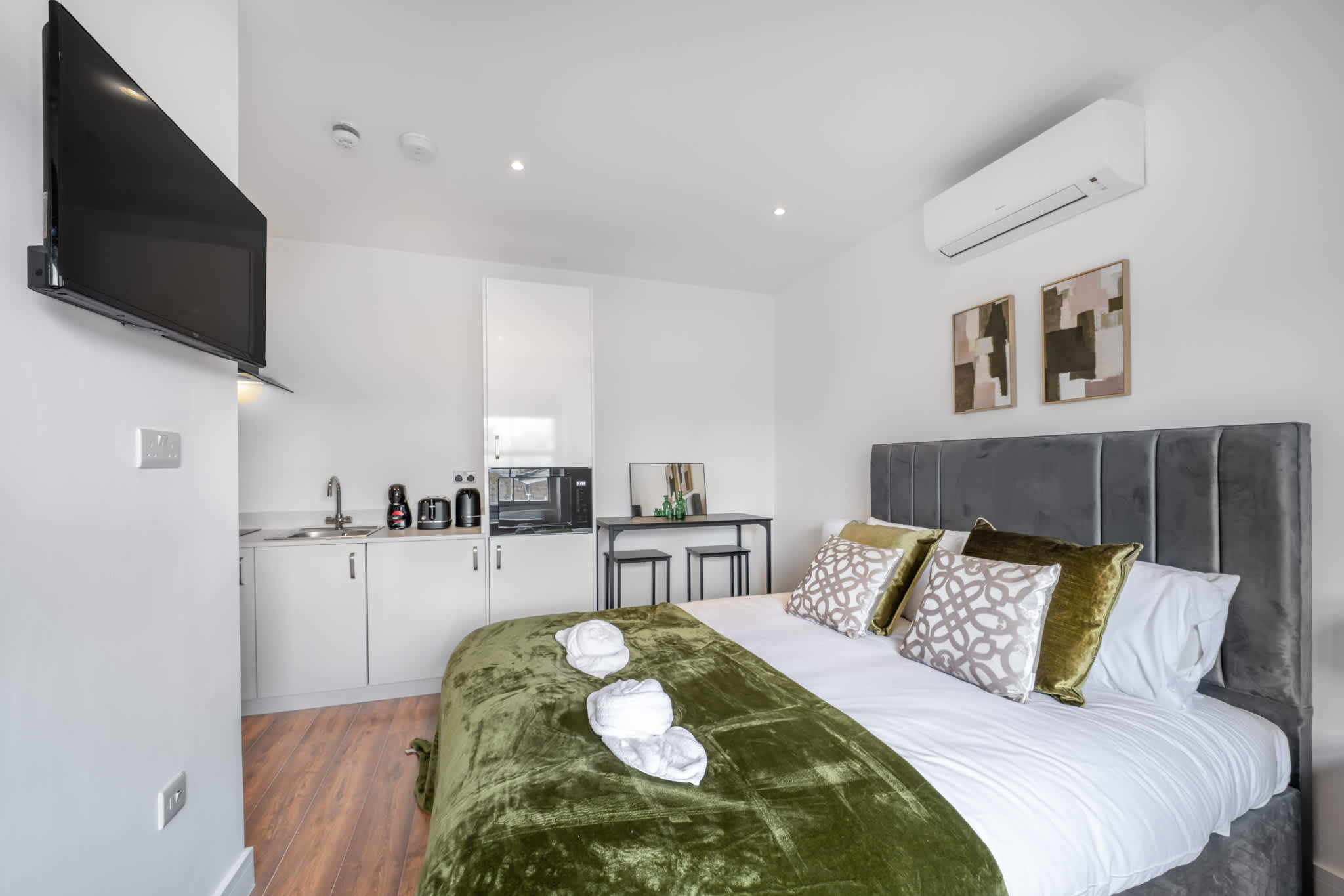 Charming Studio in Knightsbridge in Beaufort Gardens SW3 1QH - Property image 11 - VivreStays