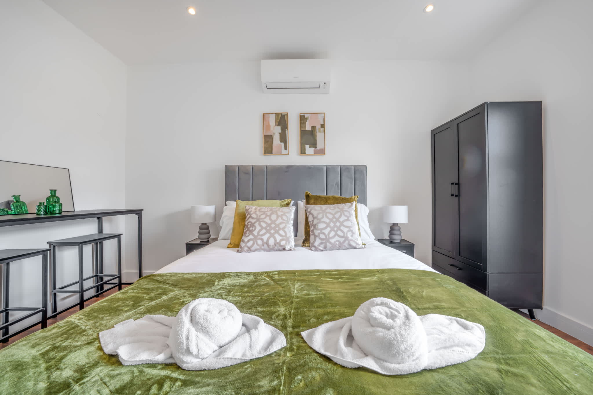 Charming Studio in Knightsbridge serviced apartment - London - VivreStays