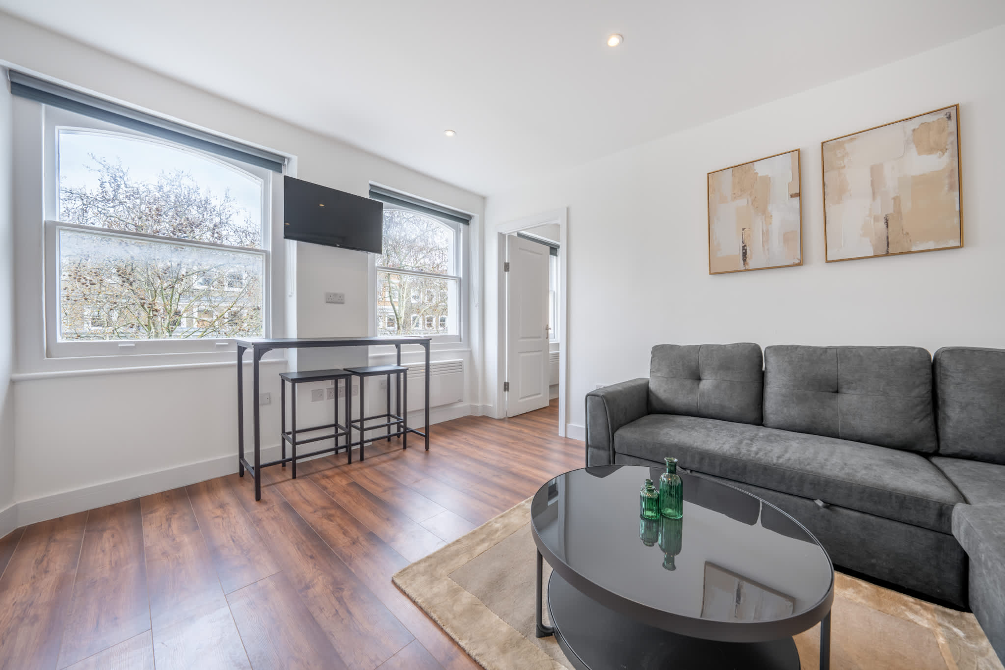 Top Floor One-Bed with view in Knightsbridge in Beaufort Gardens SW3 1QH - Property image 11 - VivreStays