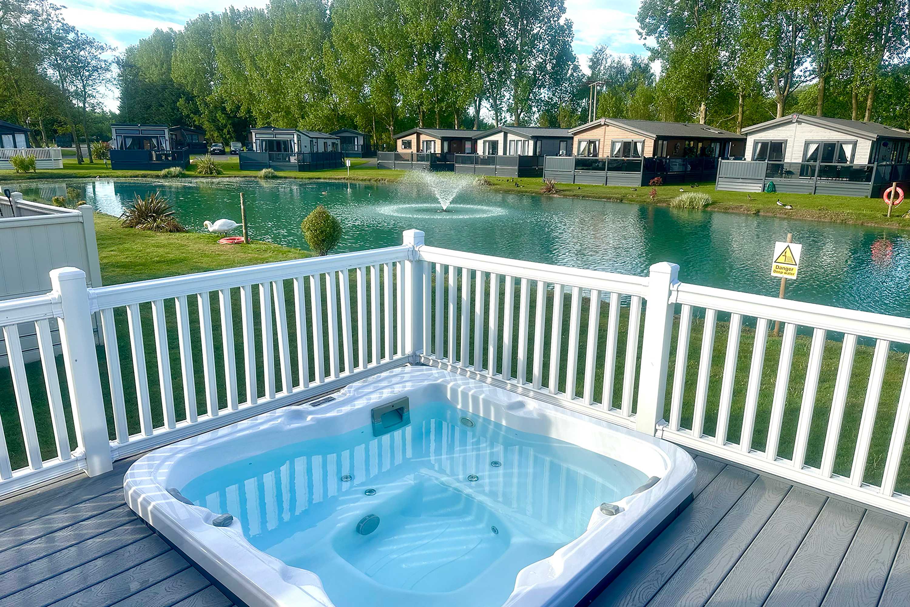 Honey Bee Lodge – photo 1