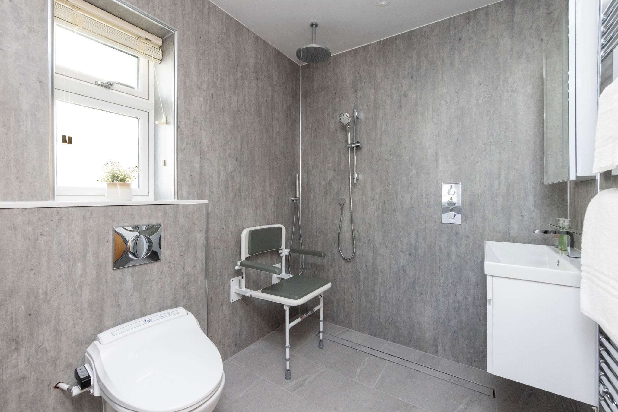 Well-appointed bungalow with contemporary bathrooms, offering comfort and convenience for all guests.