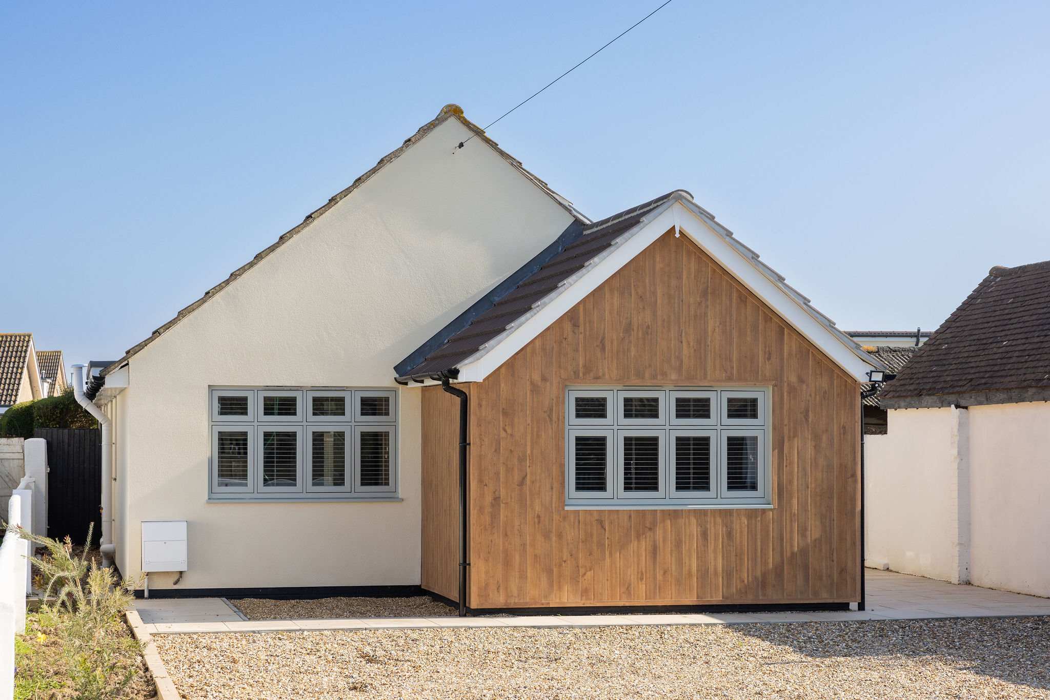 Contemporary coastal property offering comfort, space, and a perfect base for exploring the area.