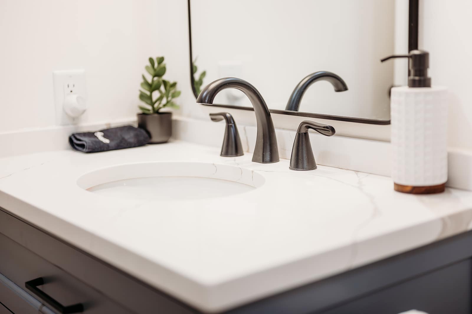 Historic District, Close to Beach - Swan's Rest