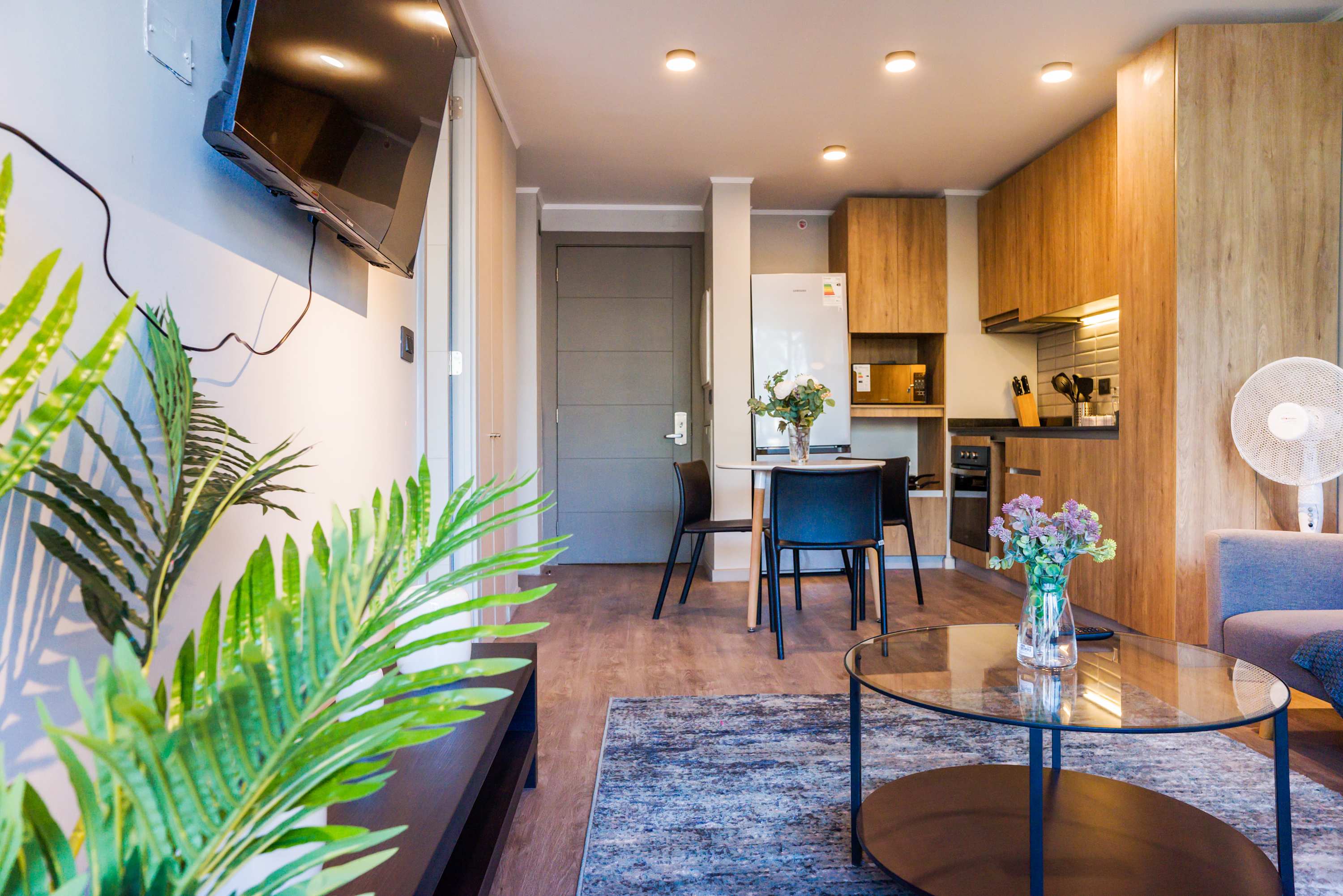 Modern 1BR Urban Oasis in Providencia | Chic Stay