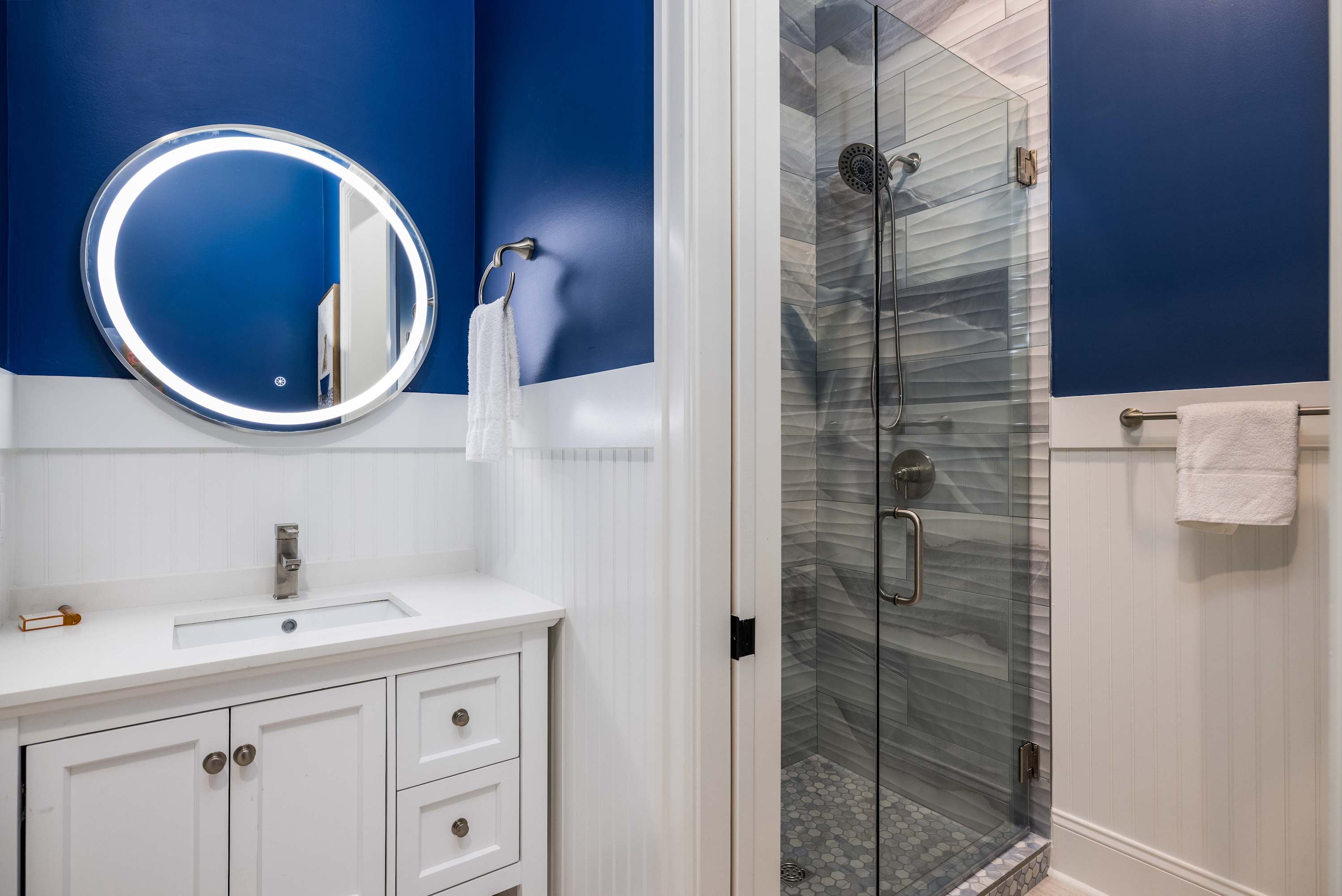 Bunk Room Full En Suite Bathroom