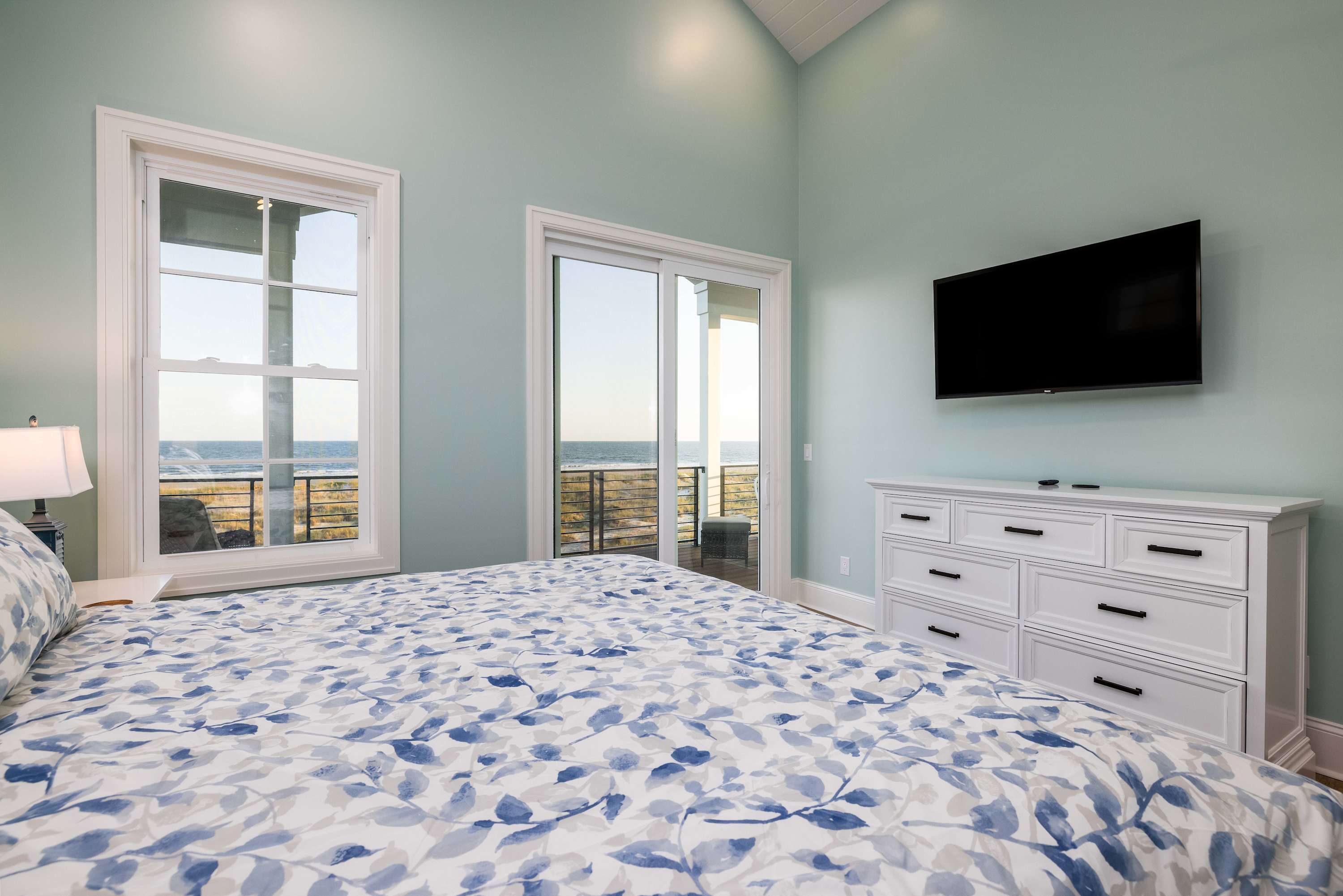  2nd Level Oceanside Primary 3 with King Bed, Full En Suite Bathroom and Private Balcony